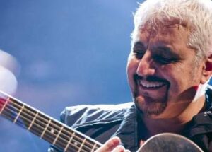 pino è-concerto in onore di pino daniele a napoli
