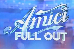 Amici Full Out Logo