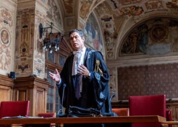 GUERRIERI LA REGOLA DELL'EQUILIBRIO Nella foto Alessandro Gassmann